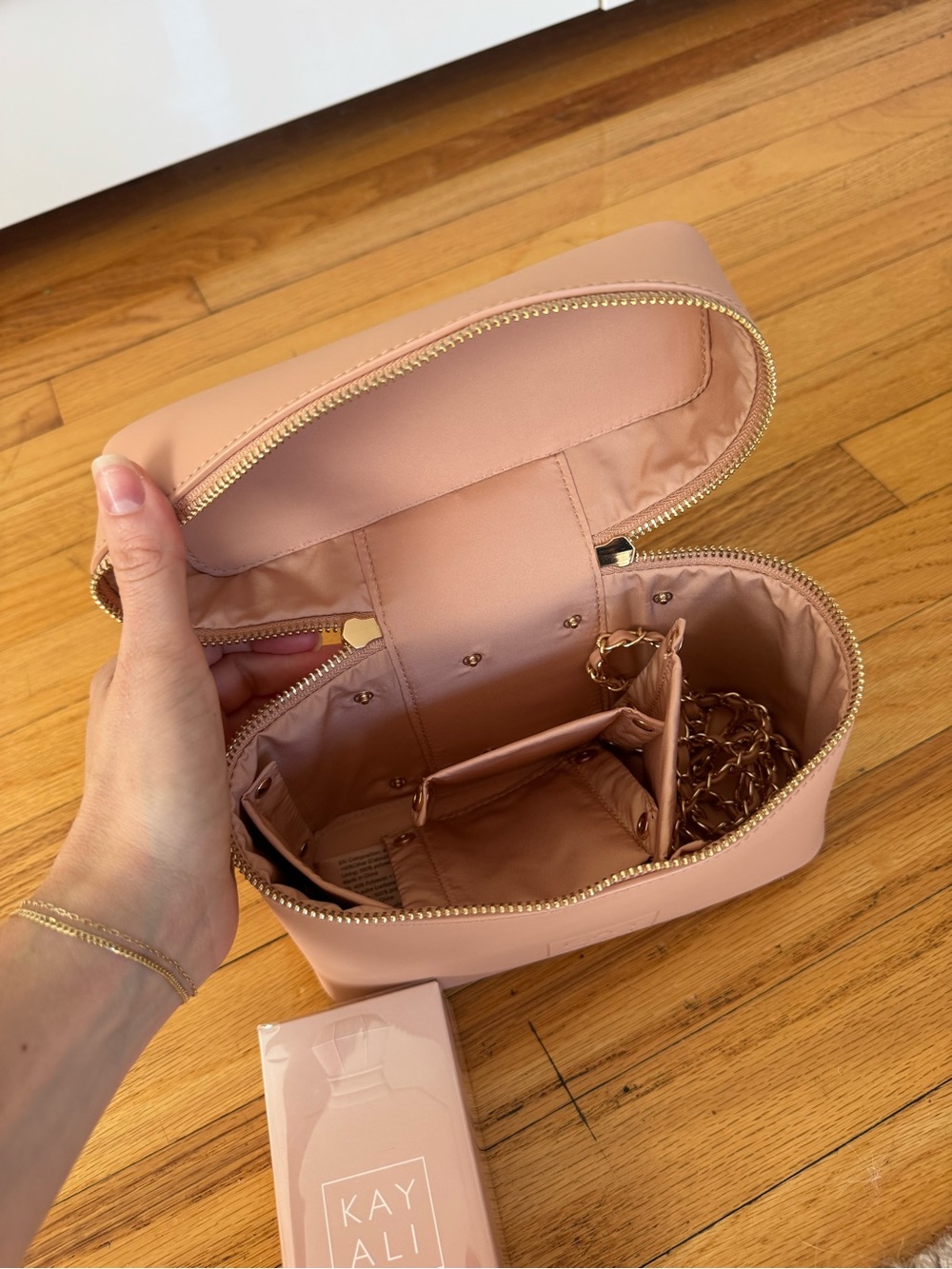 Kayali freedom musk santal & nude crossbody purse - Picture 3 of 3
